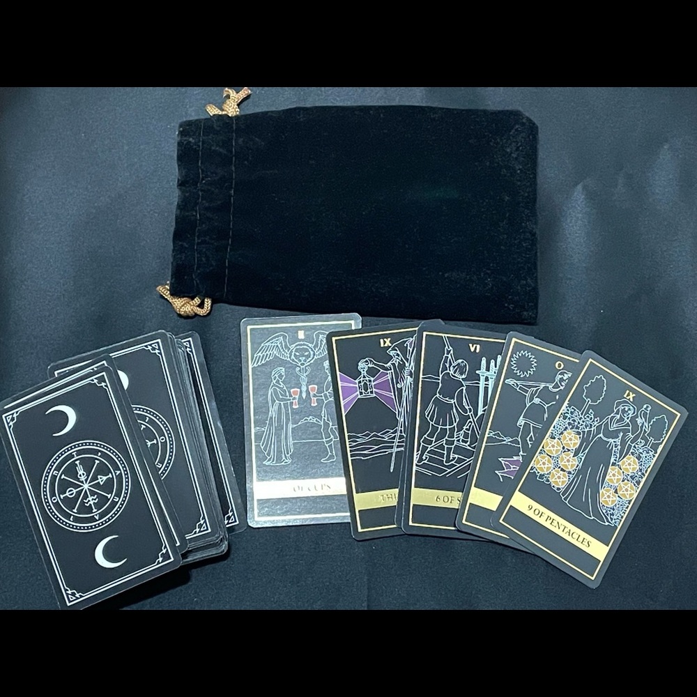 COMPLETE SET OF TAROT CARDS + Velvet Pouch